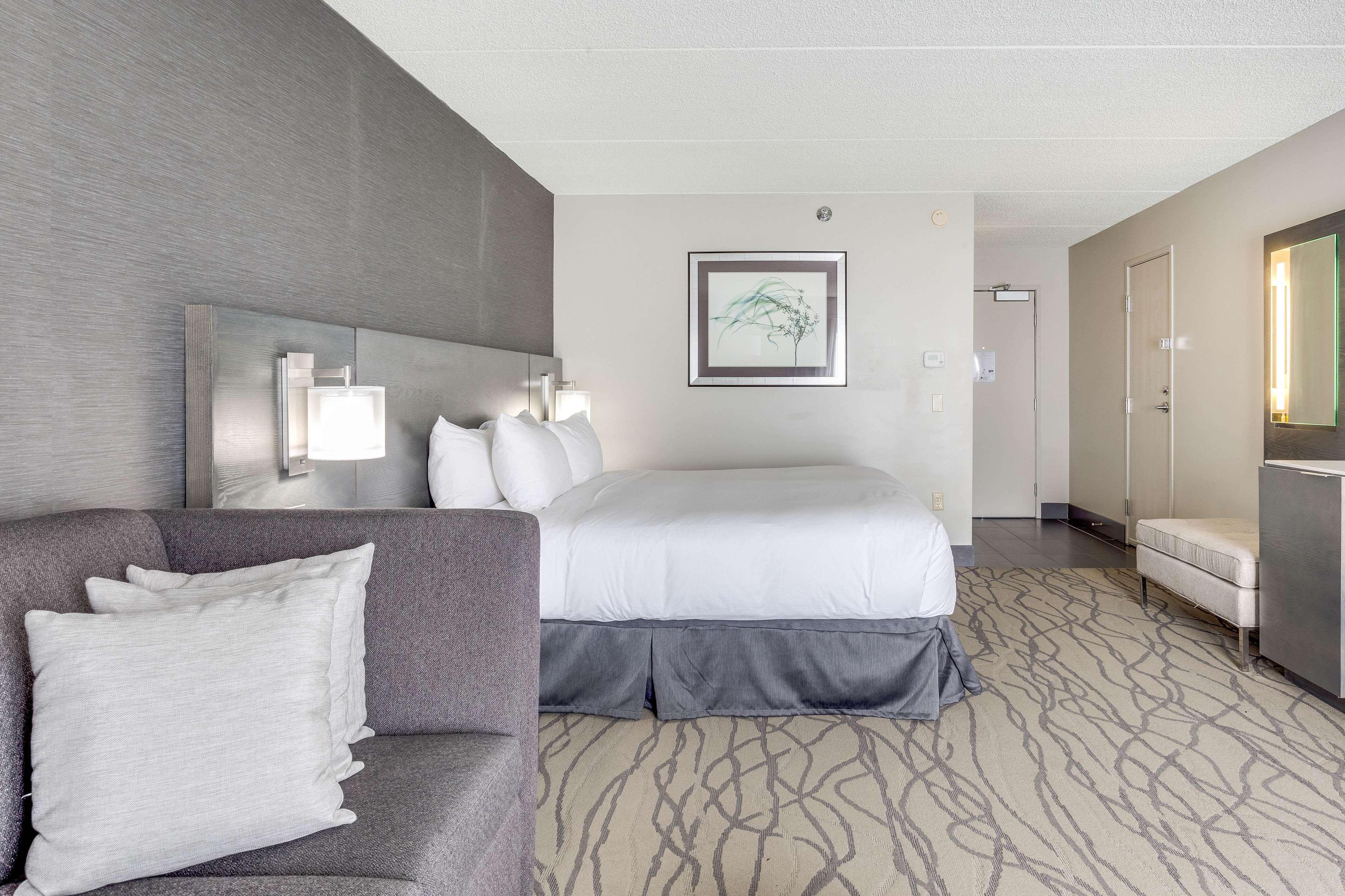 Doubletree By Hilton Racine Harbourwalk Hotel Exterior photo