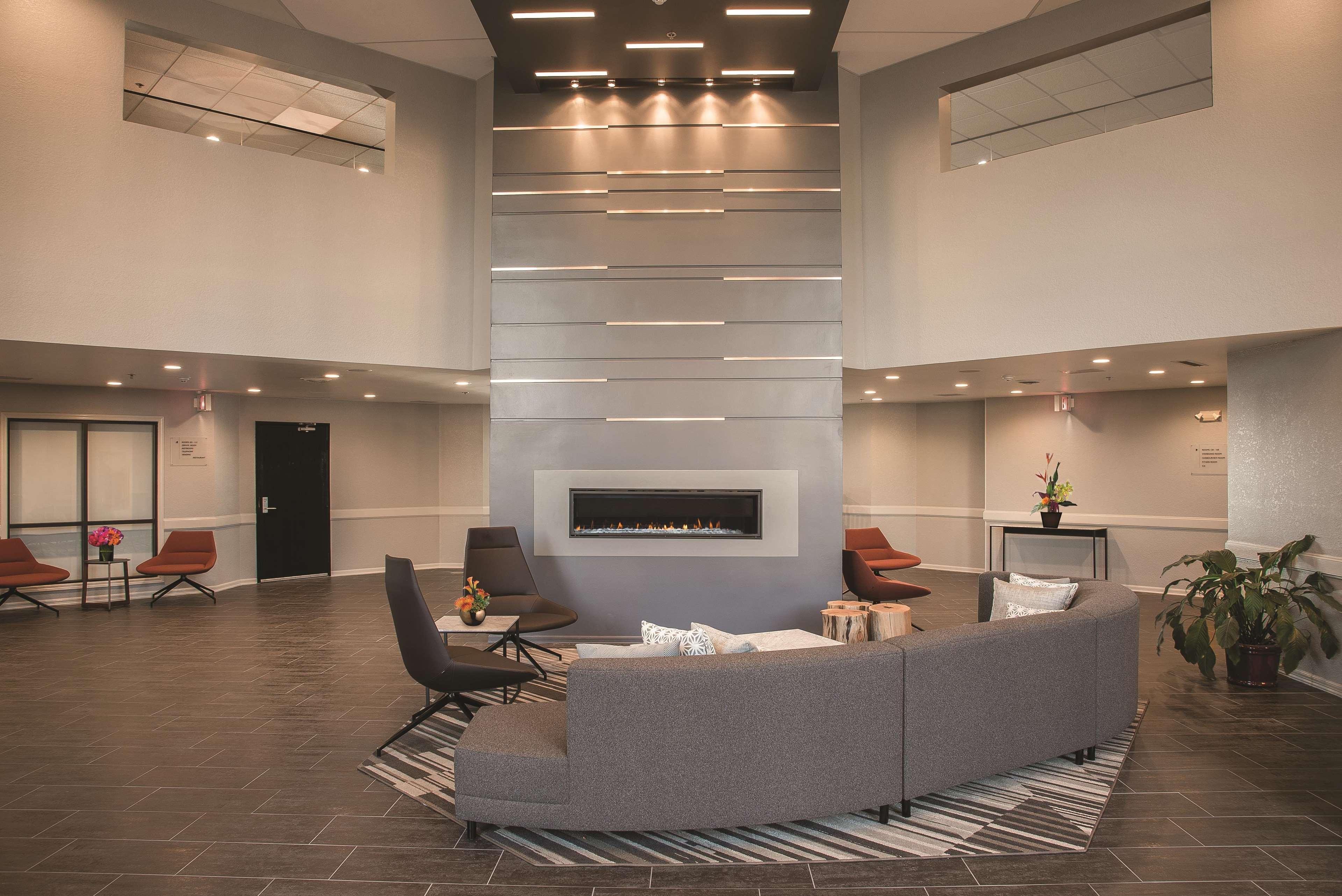 Doubletree By Hilton Racine Harbourwalk Hotel Exterior photo
