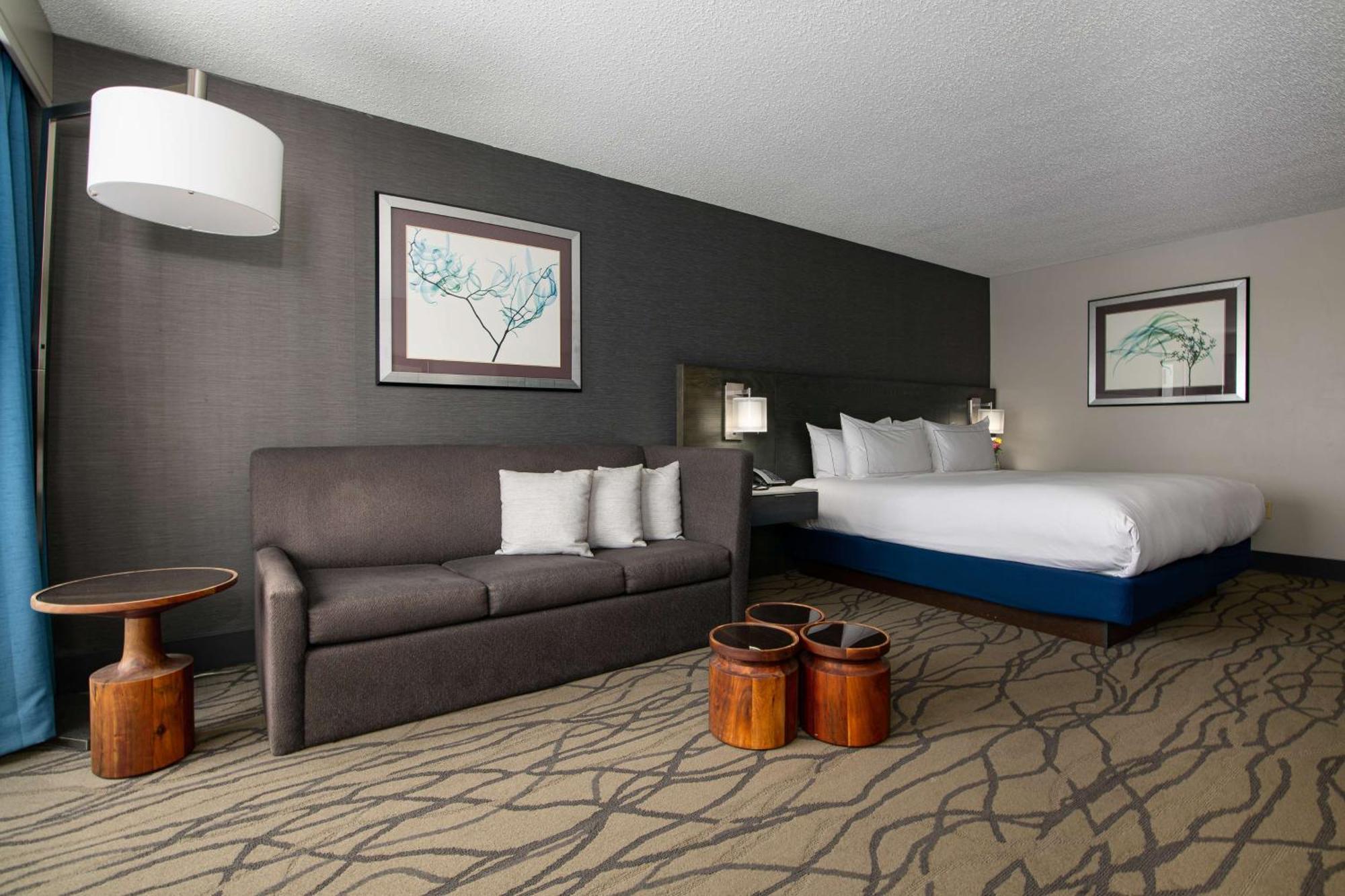 Doubletree By Hilton Racine Harbourwalk Hotel Exterior photo